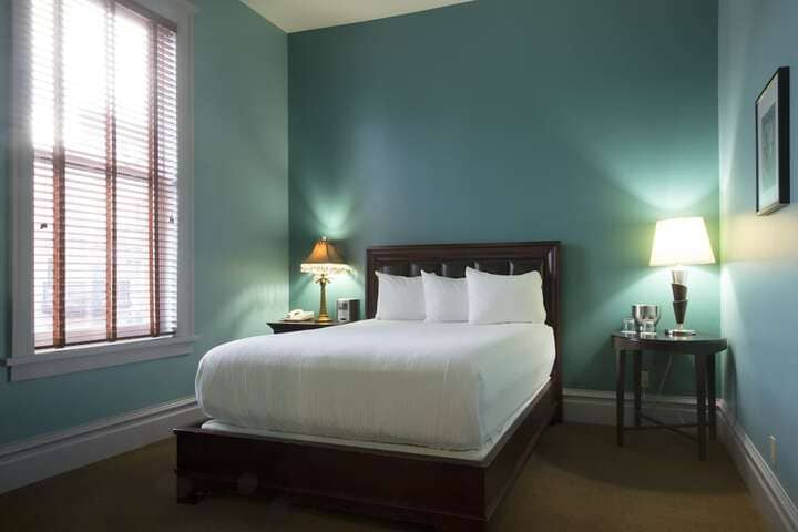 Room 7 of 147