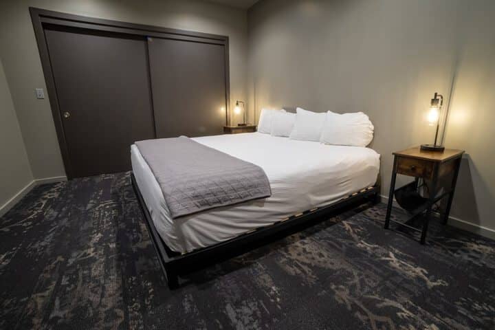 Room 48 of 147