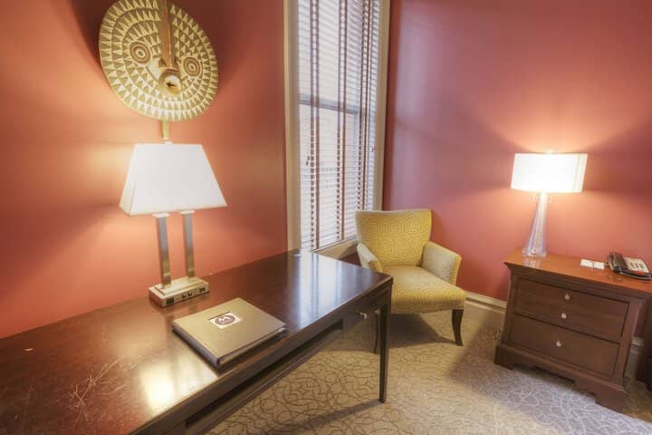 Room 18 of 147