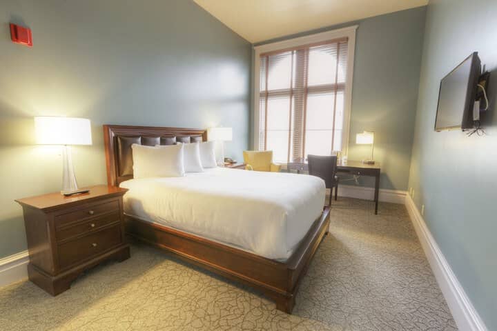 Room 15 of 147